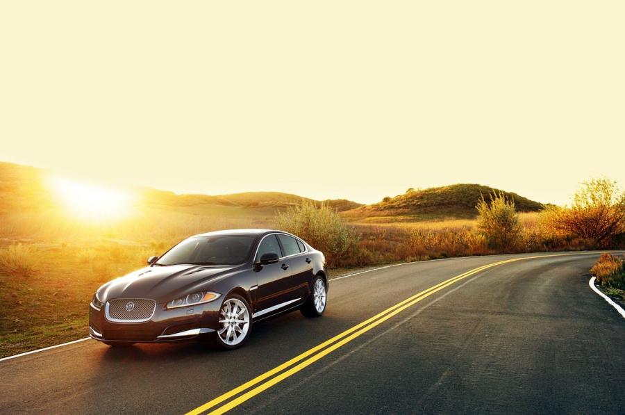  Jaguar XF Supercharged 2012 года  (фото 3 из 65)